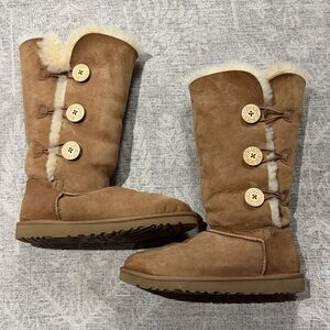 UGG Bailey Button Tan Shearling Button Boots Tall size 9